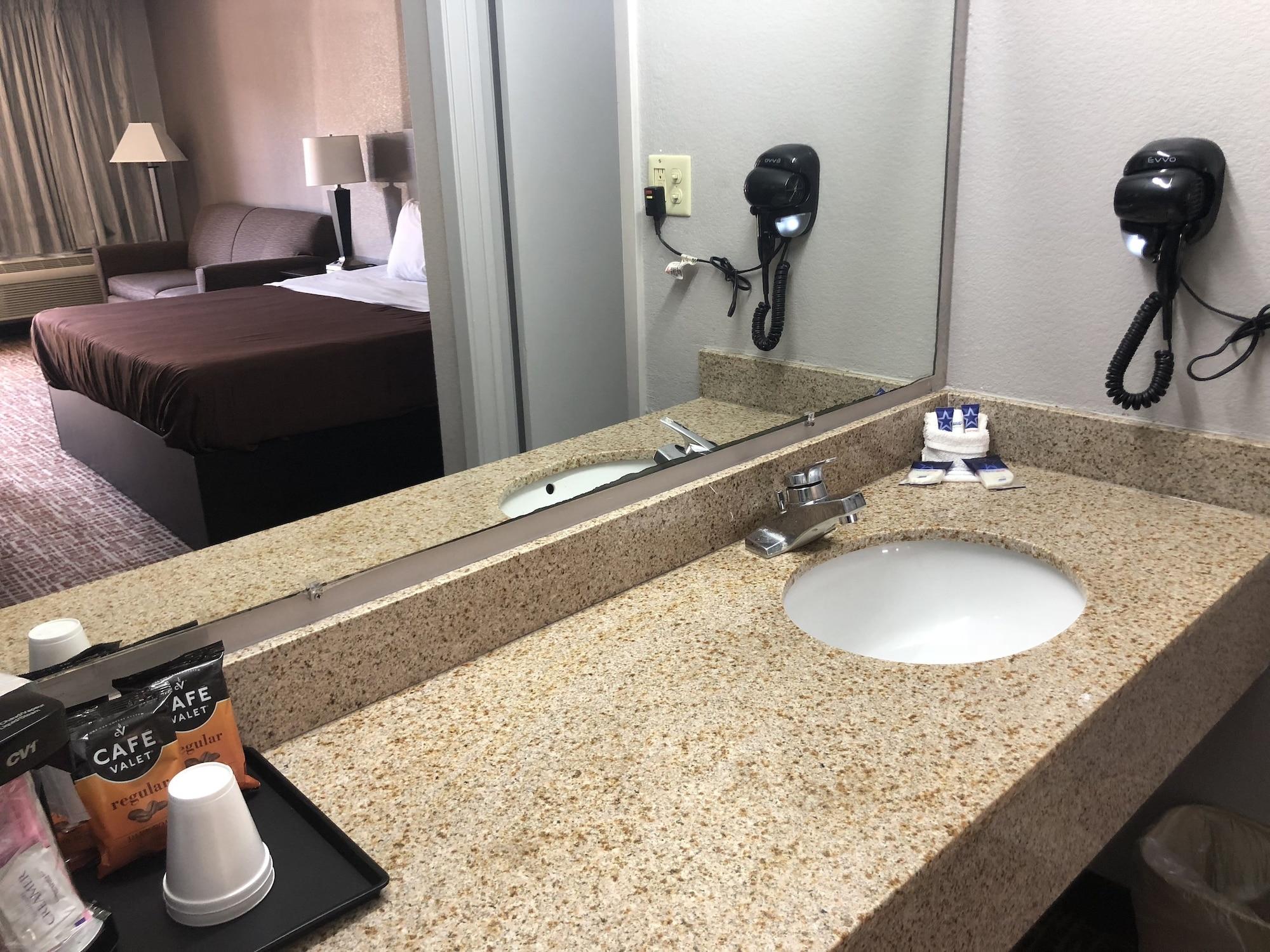 Americas Best Value Inn Brinkley Exterior photo
